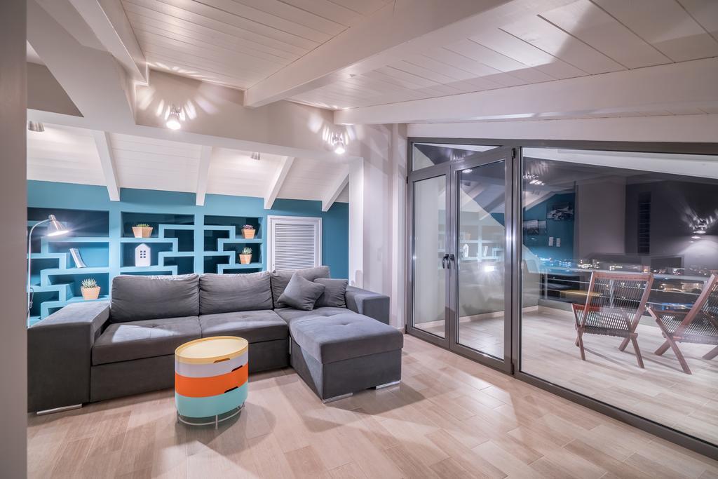 Akemi Luxury Villa 티실리비 외부 사진