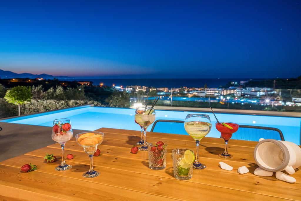 Akemi Luxury Villa 티실리비 외부 사진