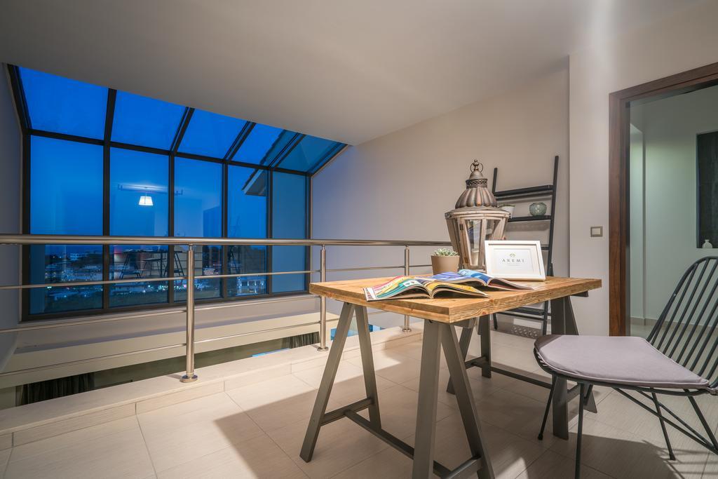 Akemi Luxury Villa 티실리비 외부 사진