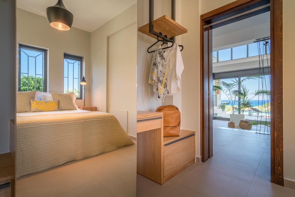 Akemi Luxury Villa 티실리비 외부 사진